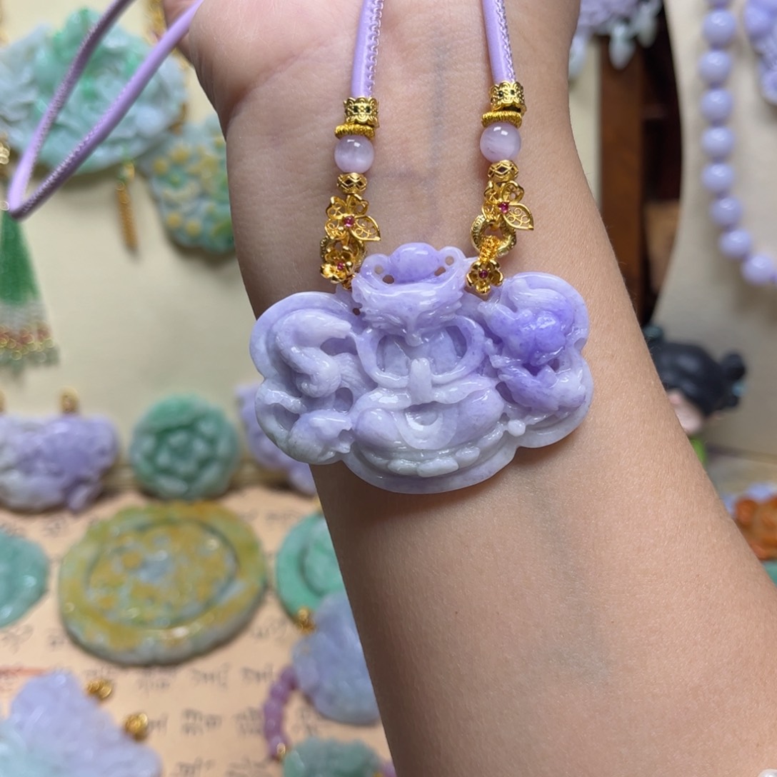 翡翠颈饰未镶嵌五仙