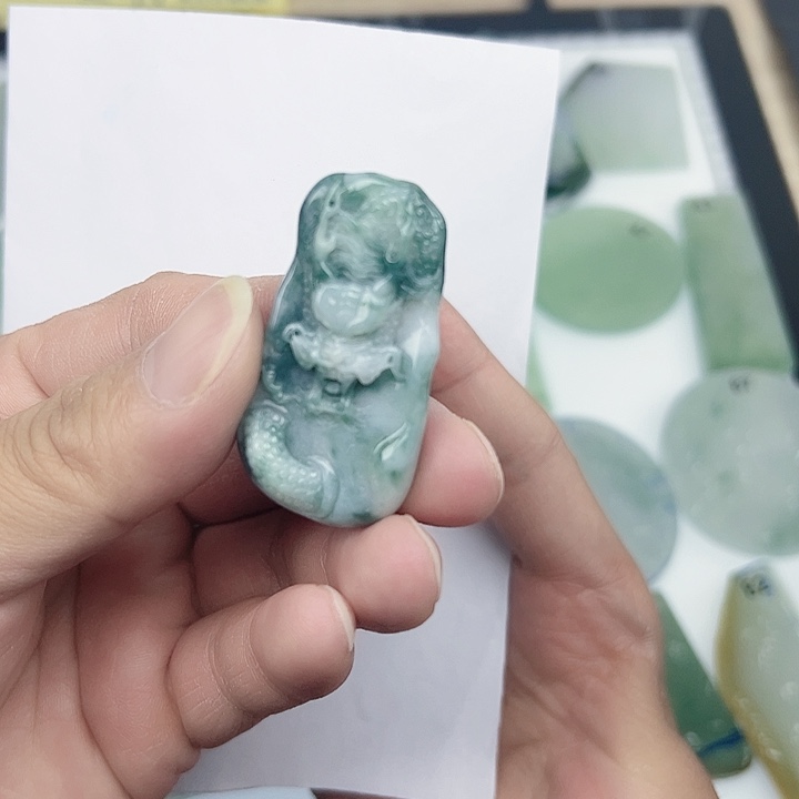 定制翡翠未镶嵌天然翡翠A货