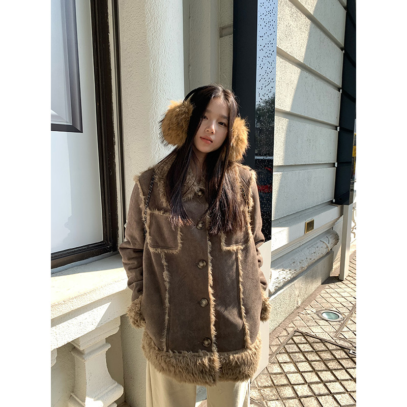 王少女的店【清清】复古皮毛一体外套秋冬宽松百搭上衣W28994S44