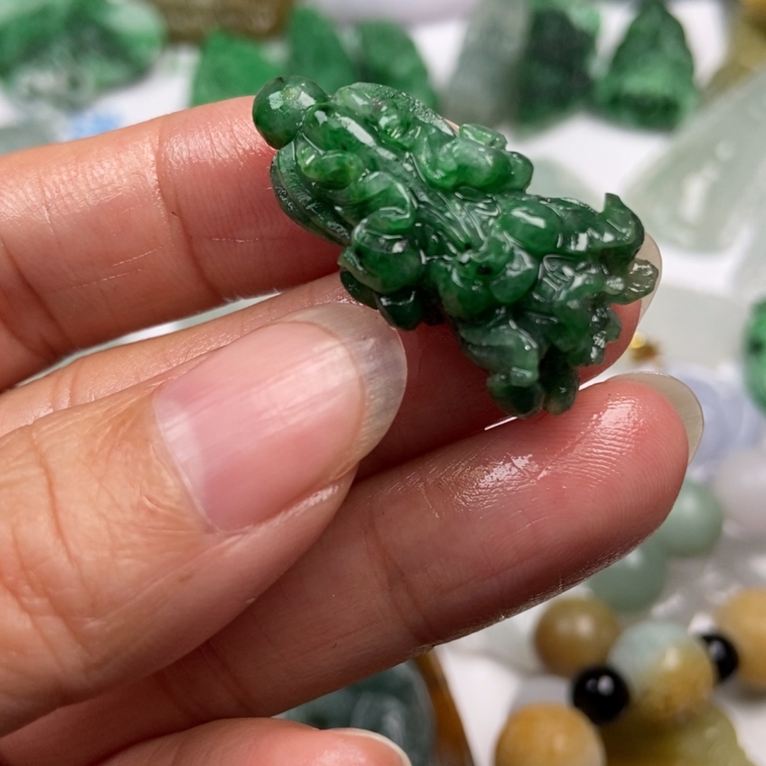 定制翡翠未镶嵌翡翠