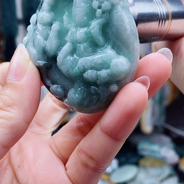 翡翠未镶嵌颈饰翡翠