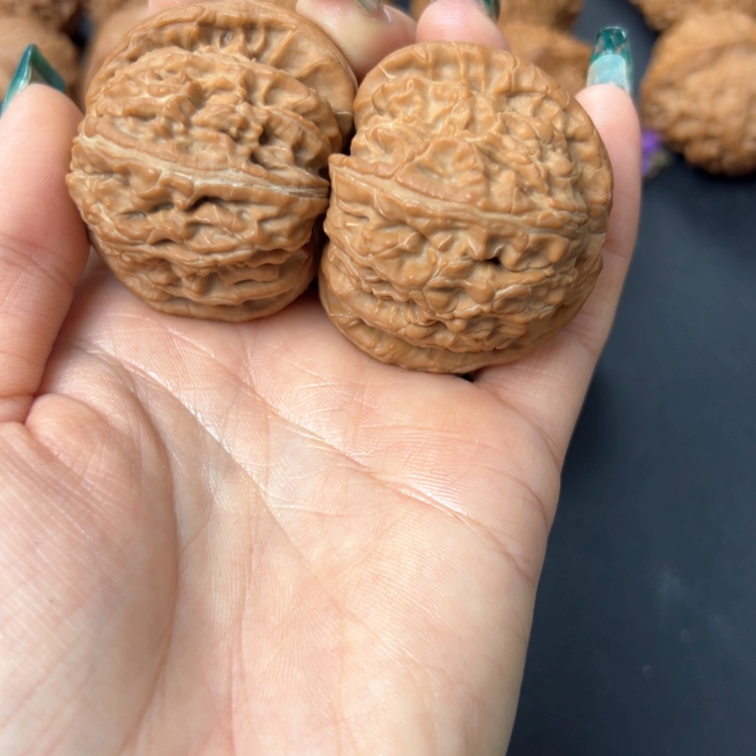 用****044尺寸全品白狮子