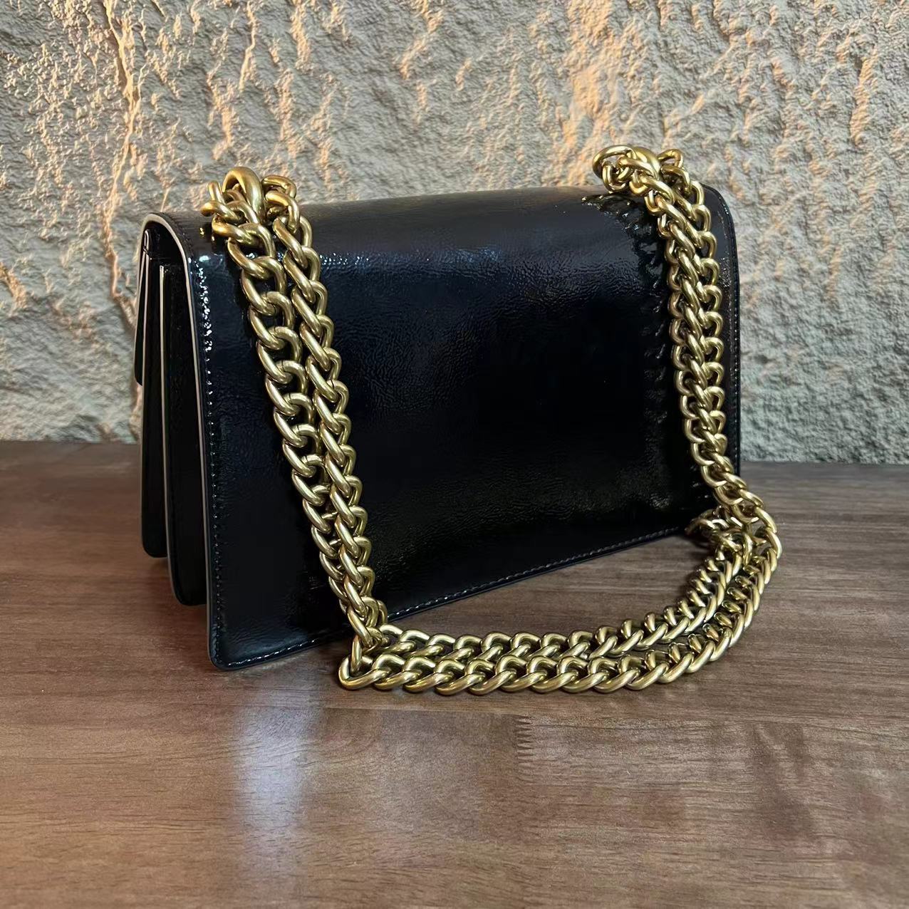 YNPO24年秋冬新款真皮重工女包链条久黑色