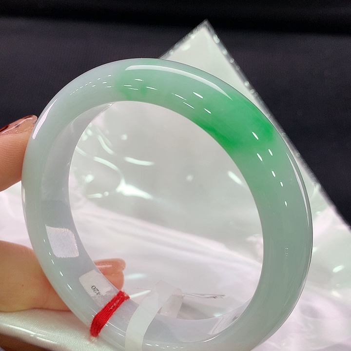 翡翠手镯未镶嵌正圈58