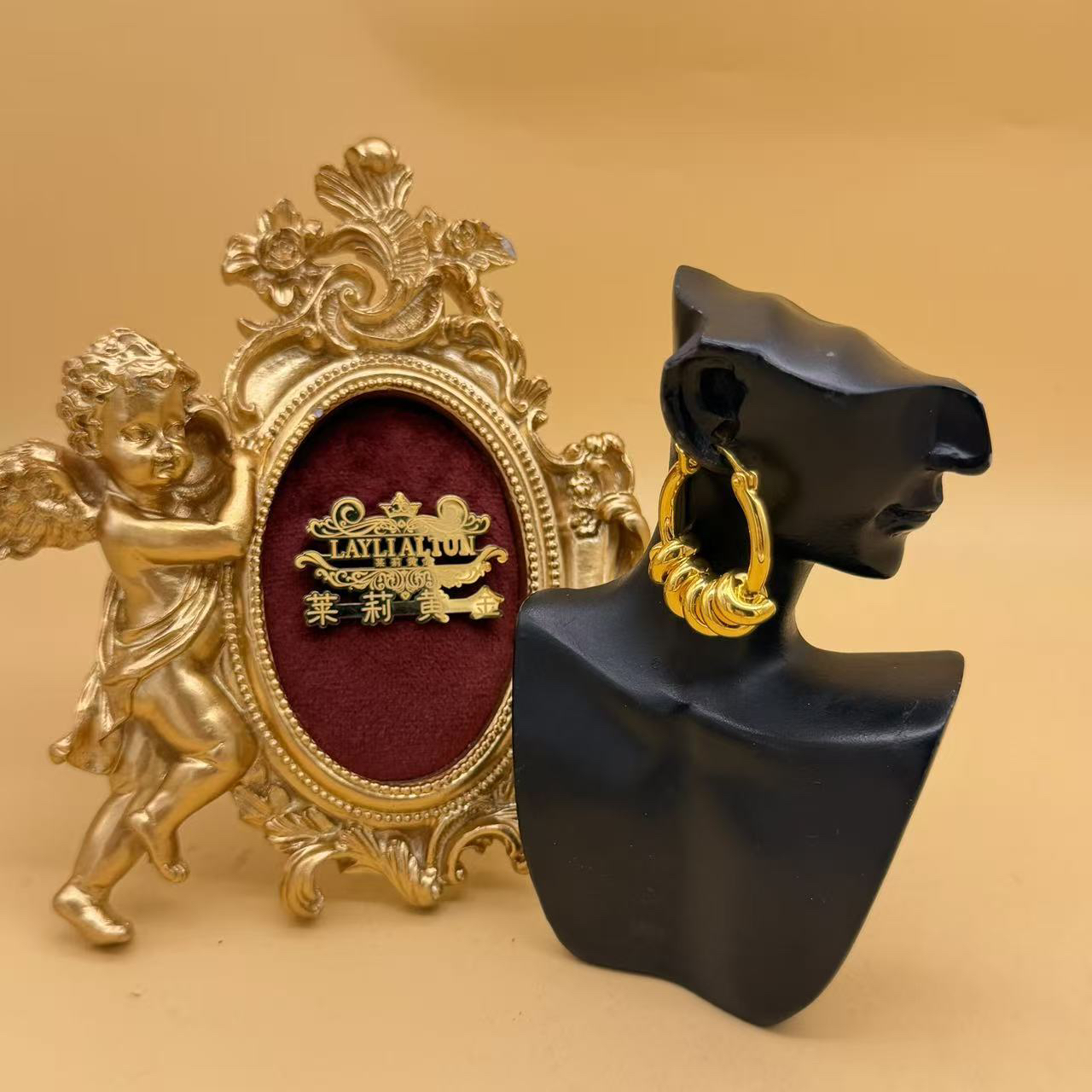 A播 7.69g 足金999 耳饰e