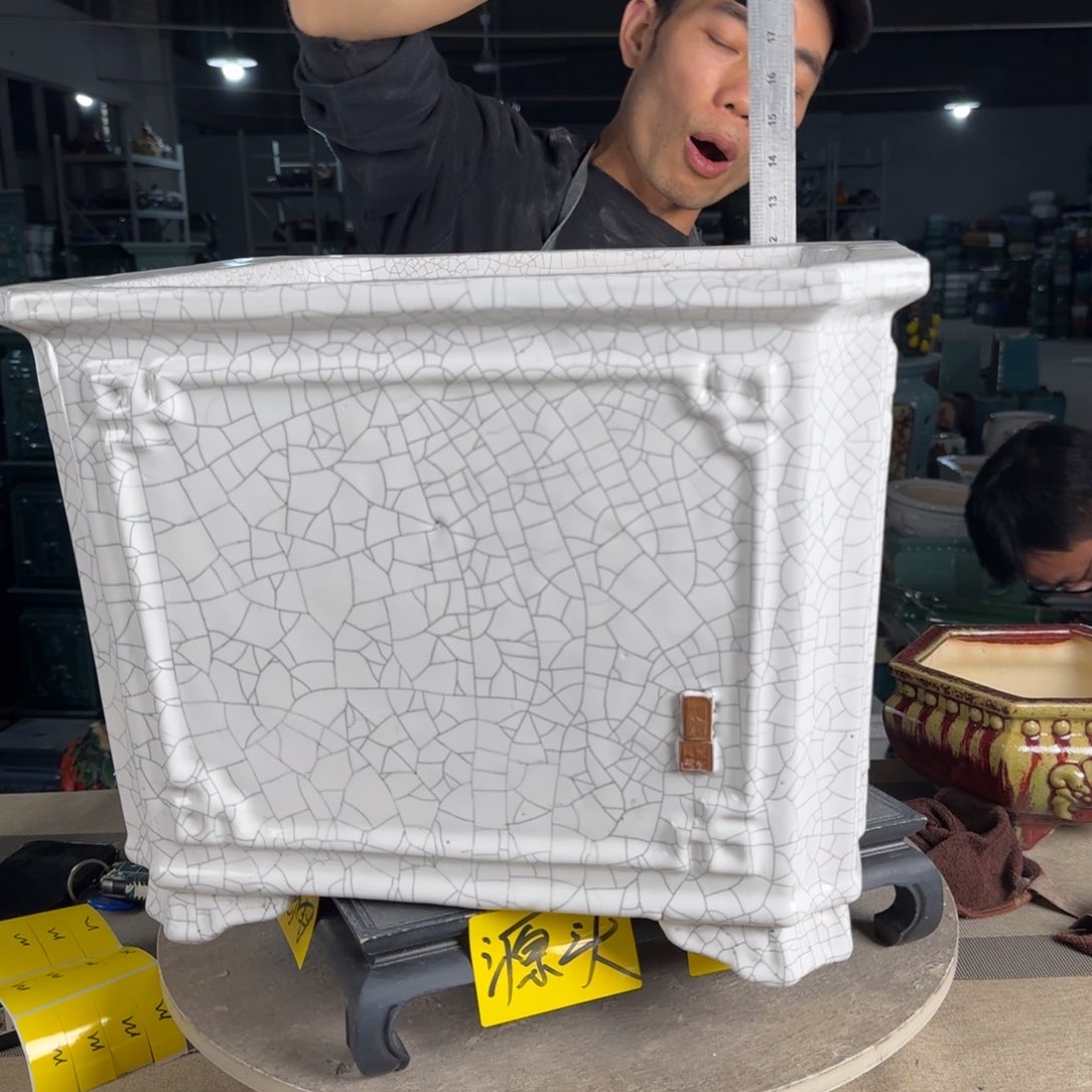 一风堂石湾花盆。