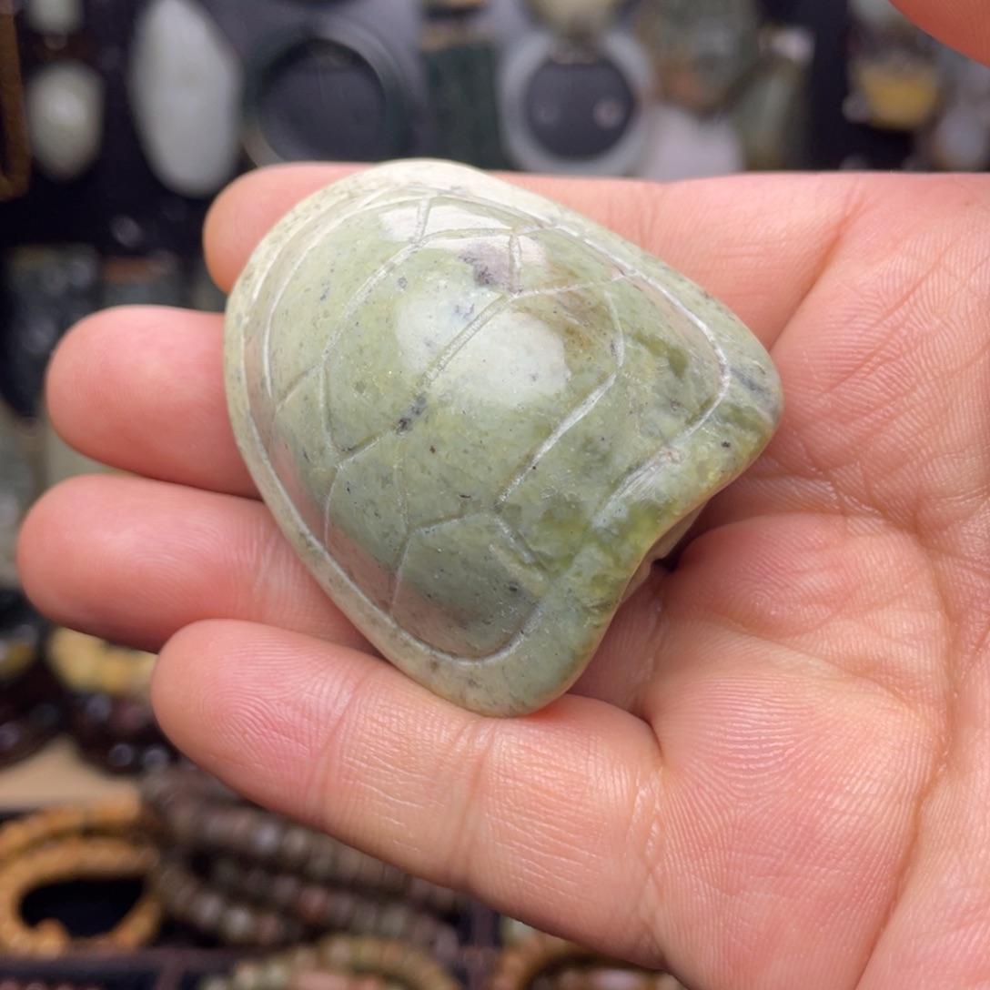 岫岩河磨玉（透闪石质玉）未镶嵌颈饰