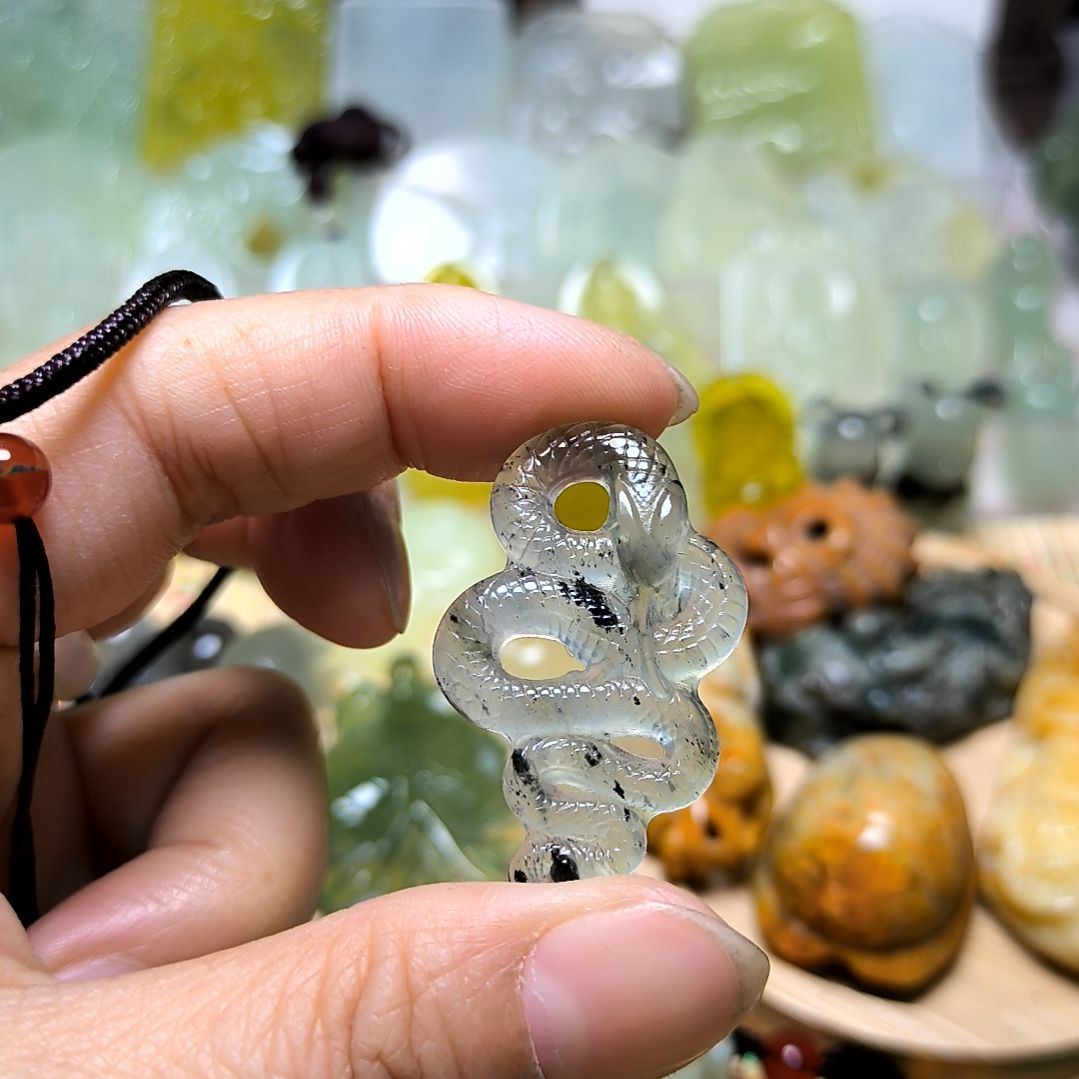岫玉吊坠(不含链)未镶嵌飞*