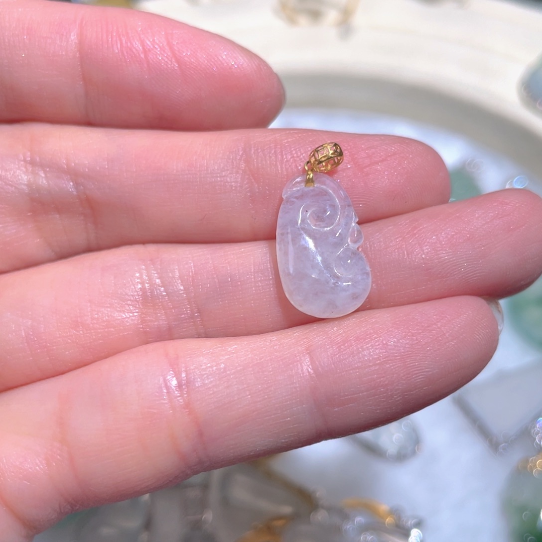 翡翠颈饰18K金镶嵌翡翠