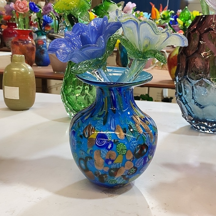 两只花加瓶高30厘米