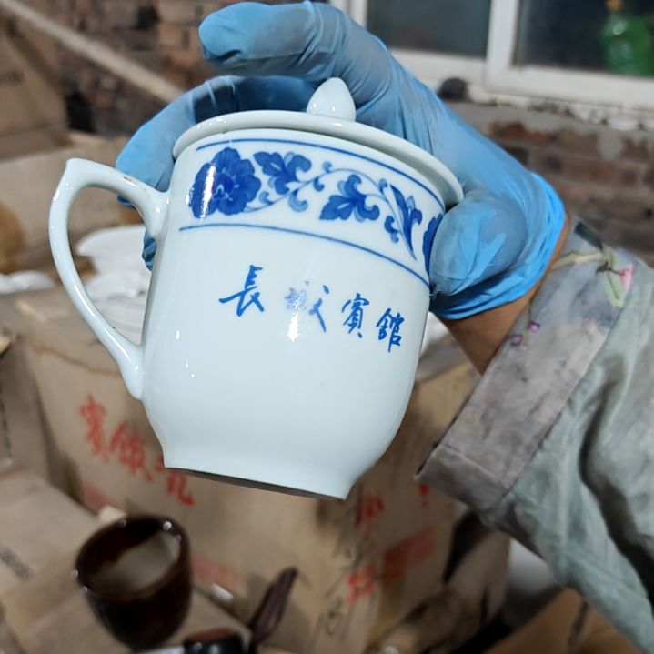 摆件陶瓷盘子碗啥都有