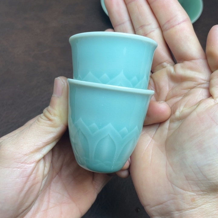 青瓷哈哈哈哈哈哈哈哈哈哈哈哈哈哈