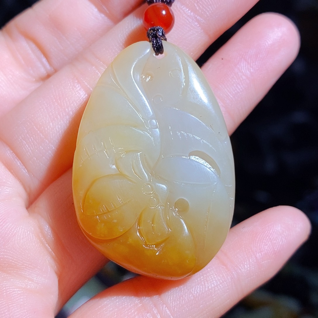 和田玉颈饰未镶嵌