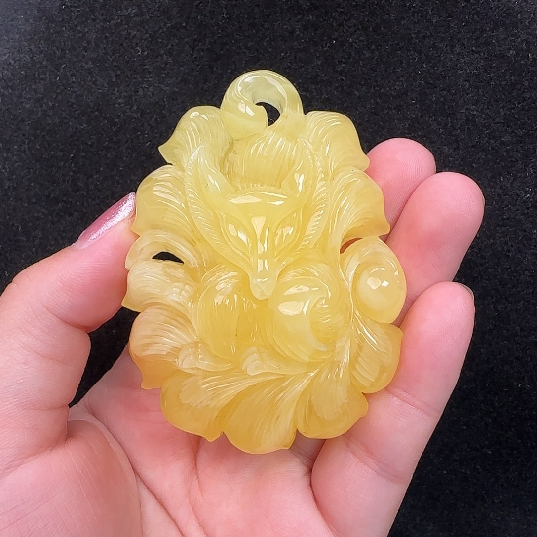 蜜蜡未镶嵌珠宝奇石