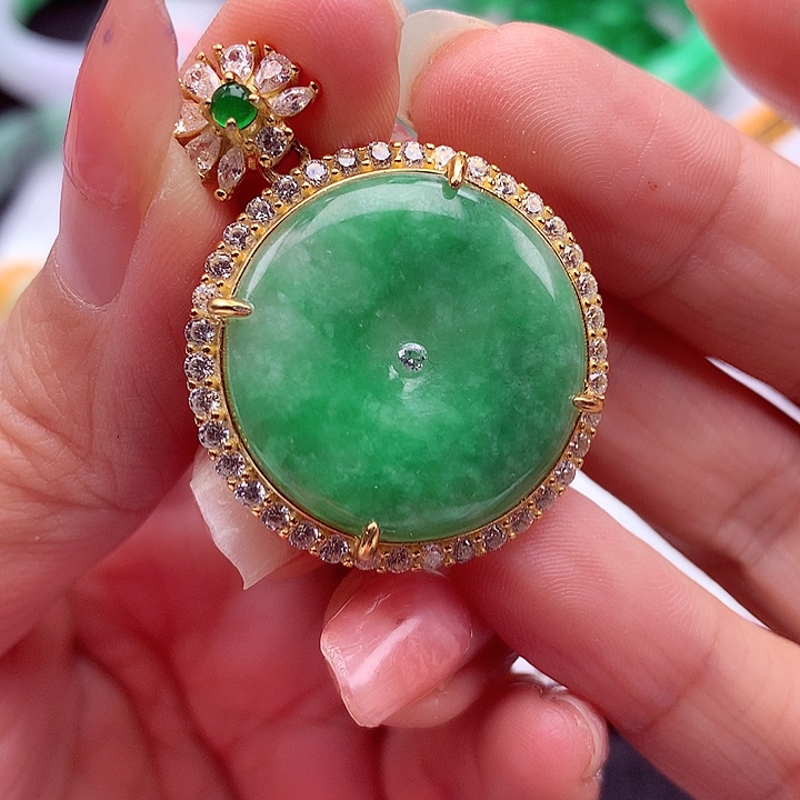 翡翠颈饰银S925镶嵌翡翠