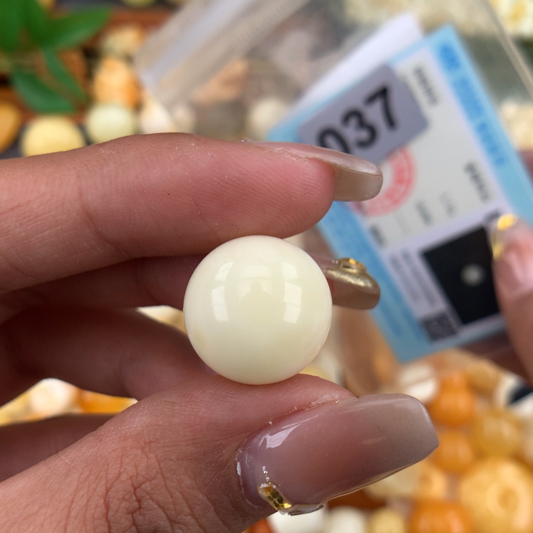 琥珀珠宝奇石未镶嵌15.8