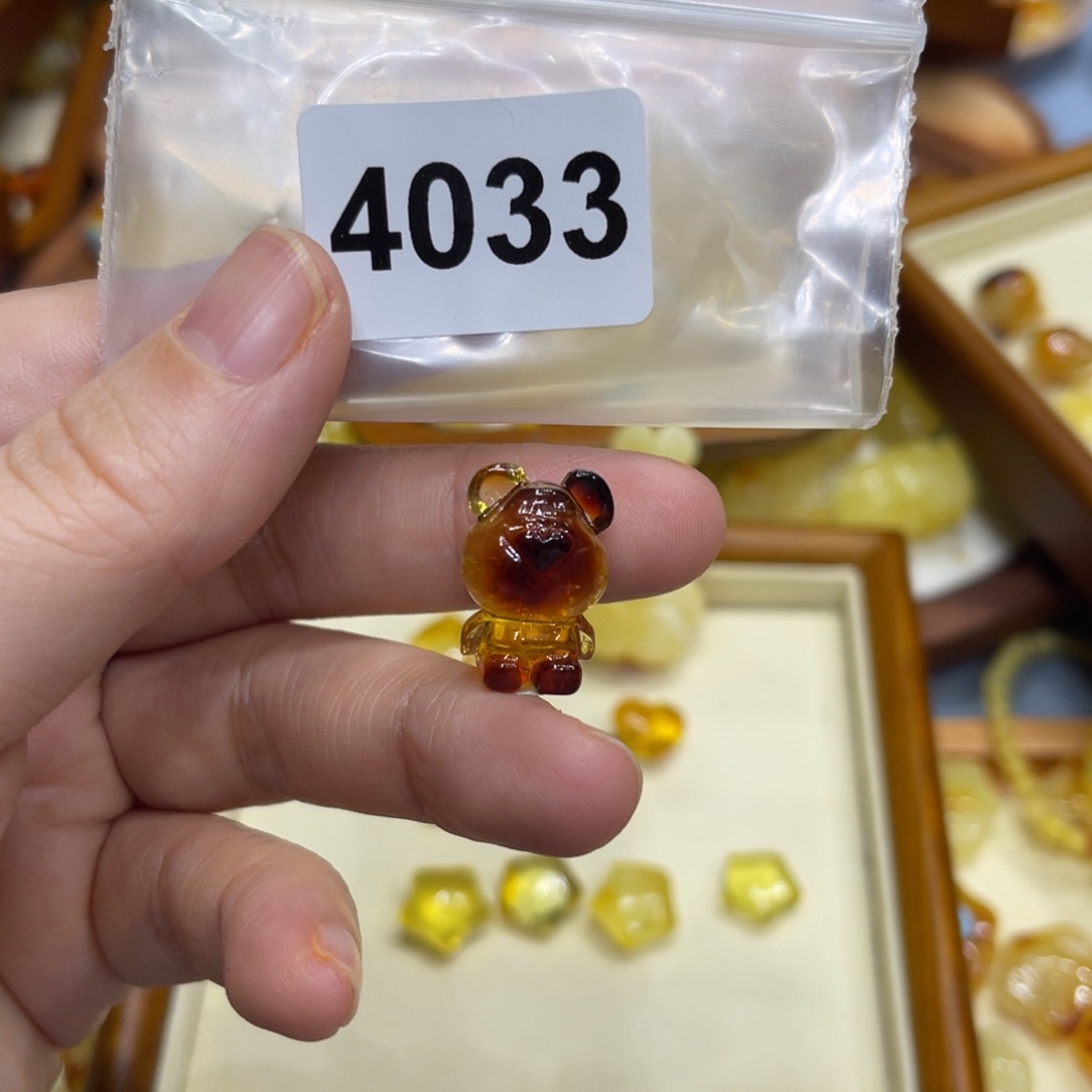 琥珀珠宝奇石未镶嵌