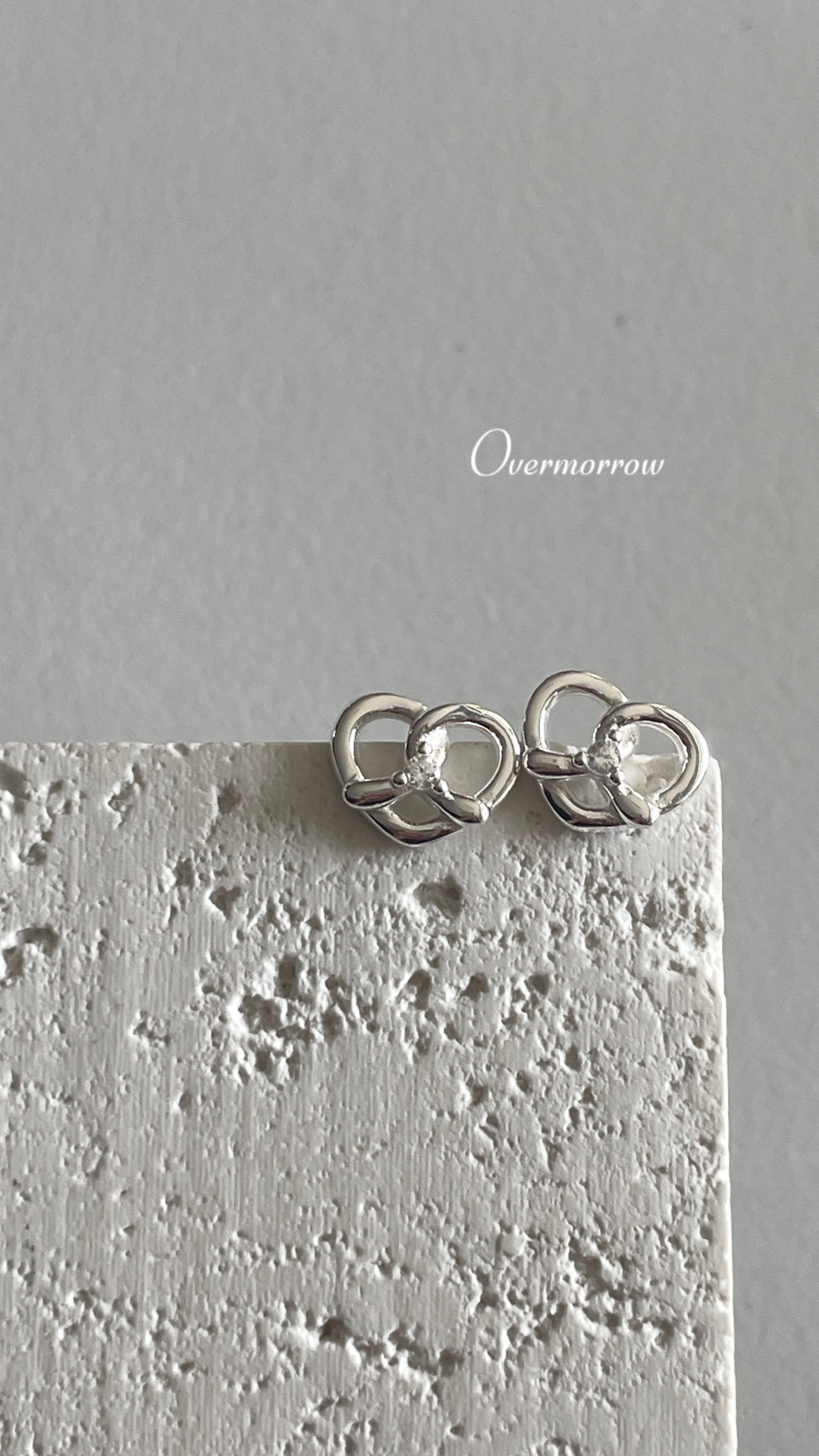 925银合成锆石耳饰 碱水爱心耳钉 通体银 银色 9338