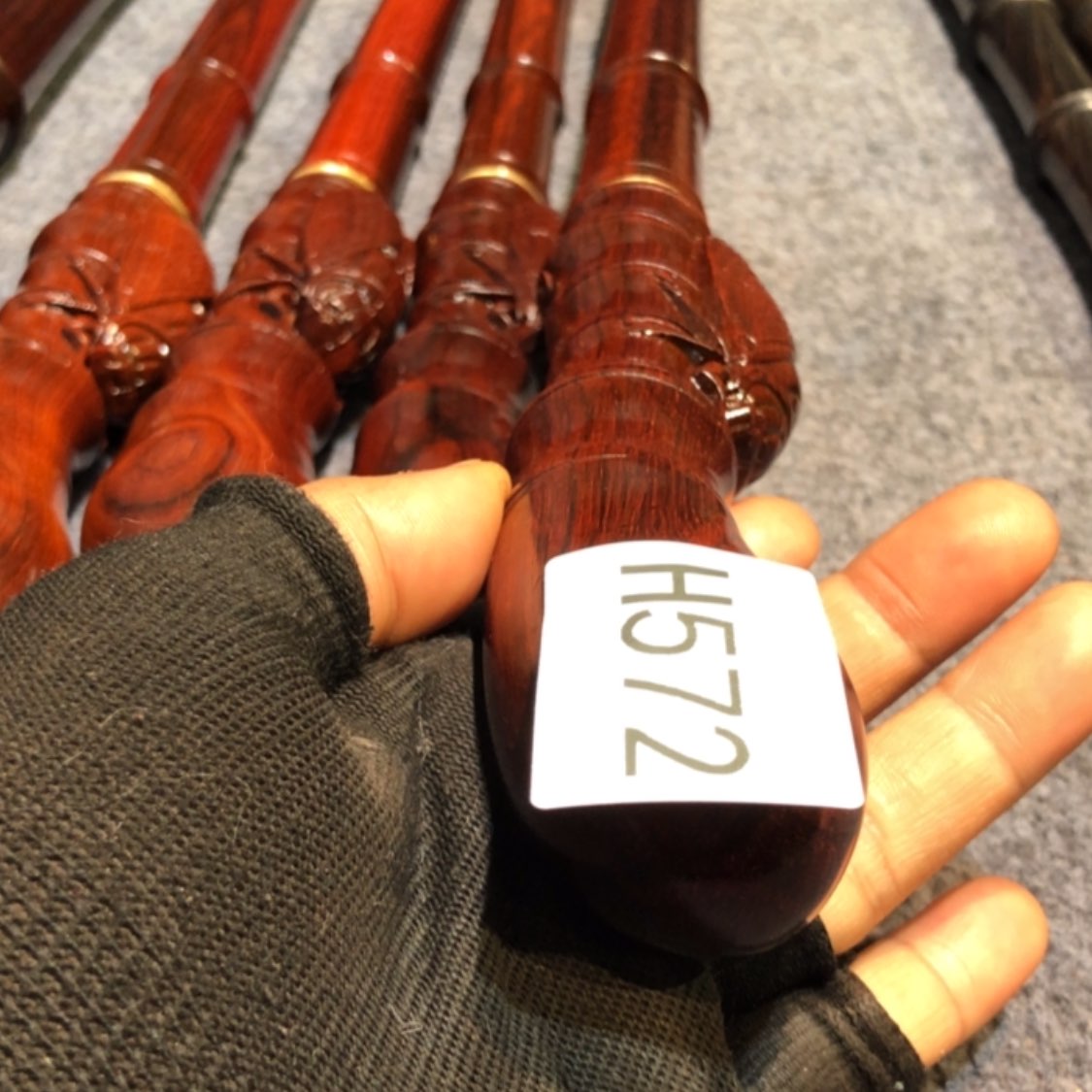【闪购商品】木和****8紫檀木手杖一根572