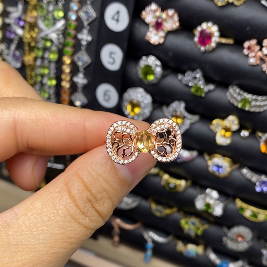 银S925镶嵌黄晶戒指