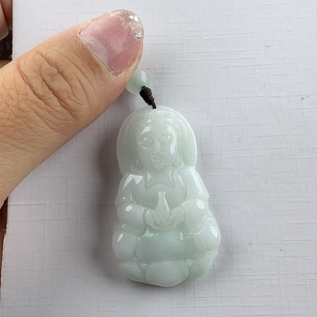 翡翠未镶嵌颈饰观音