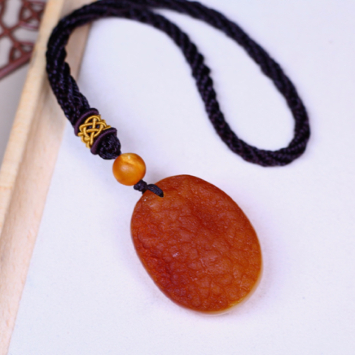 荔枝纹原皮手把件吊坠 越盘越润 13.73克，尺寸31.2*40.9*13.2