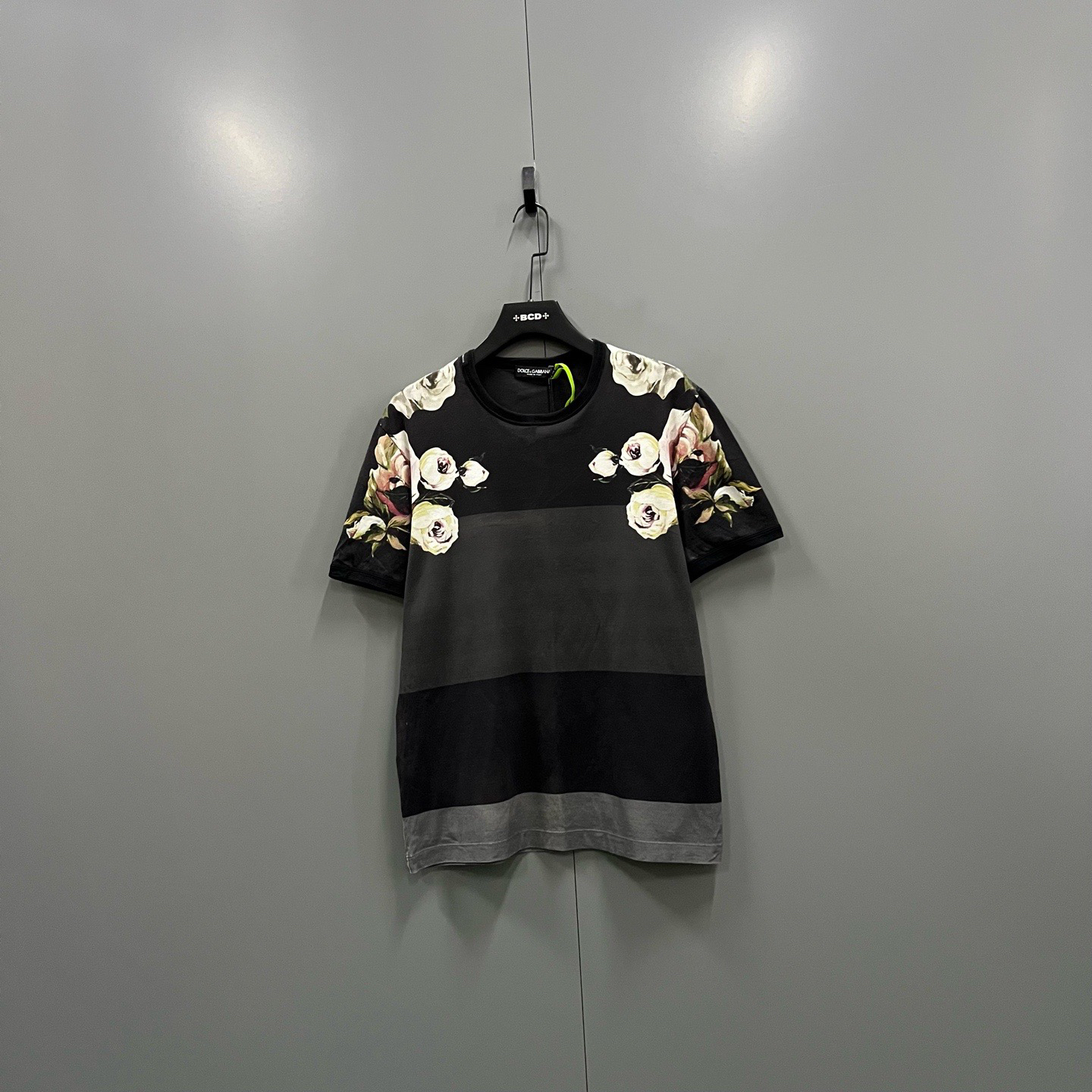95新 maje 727 608141 嘉班纳 花卉印花短袖 52码