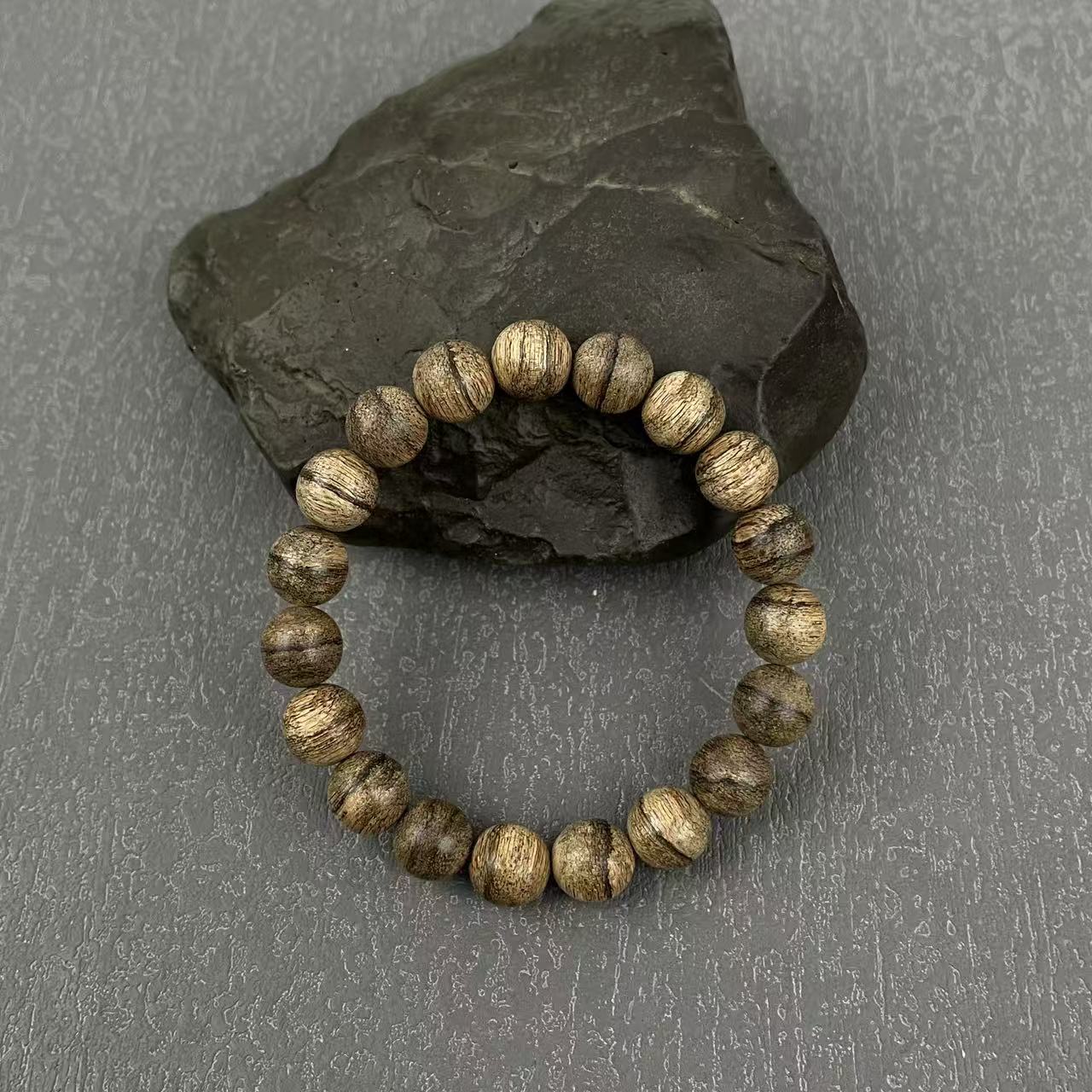 沉香天然沉香手串11MM圆珠单圈多样性发货一条W（411）