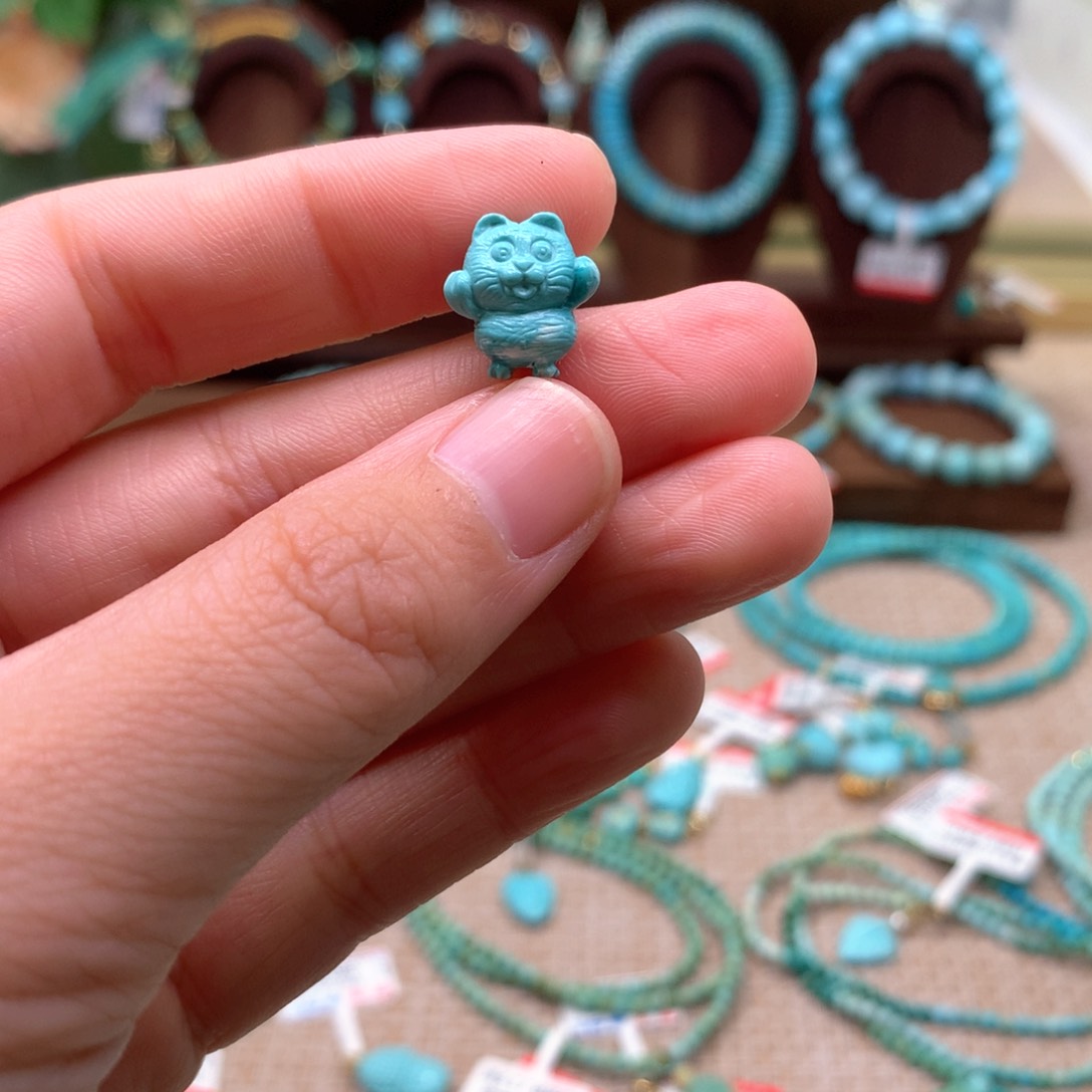 绿松石配饰未镶嵌