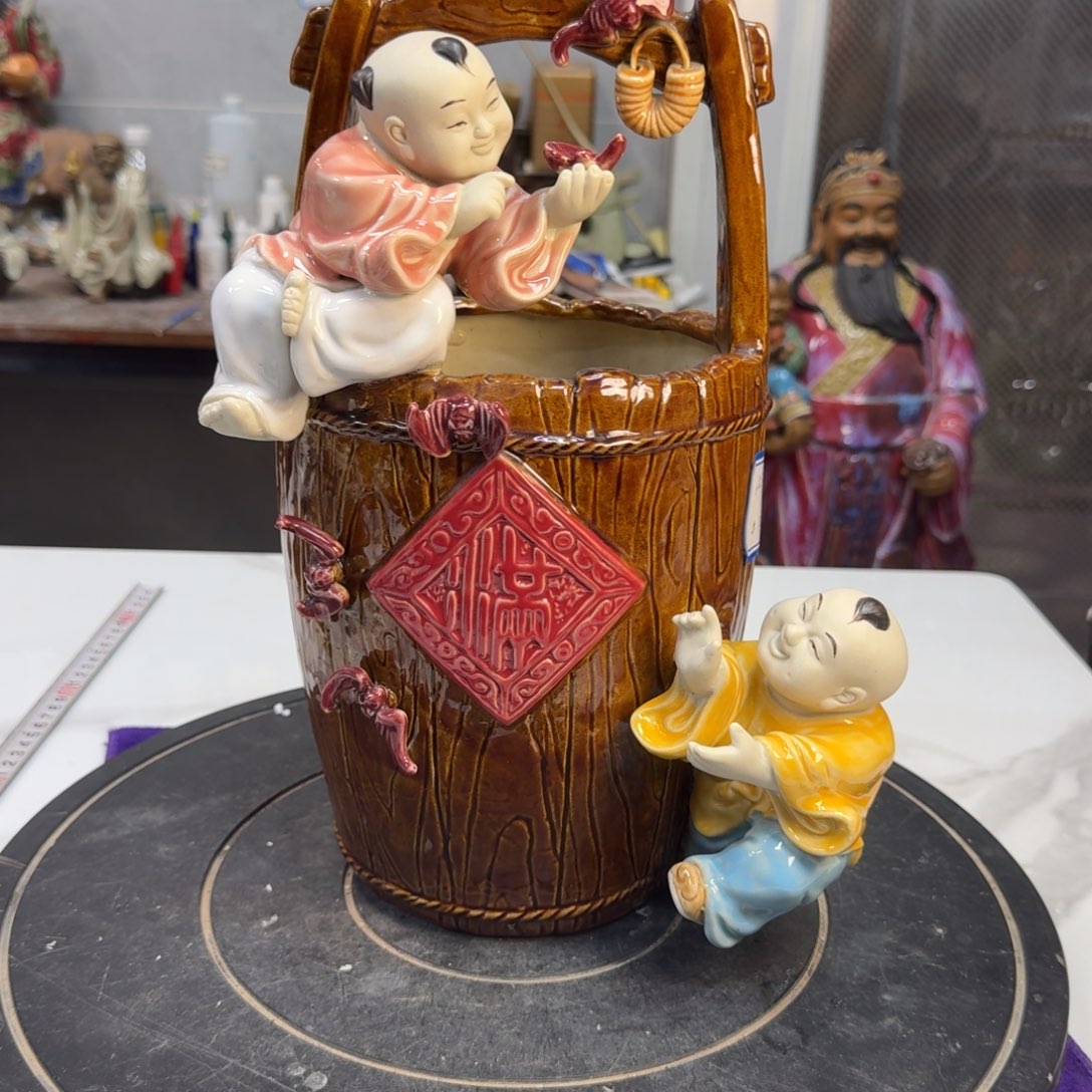 红***典石湾窑陶瓷摆件木桶