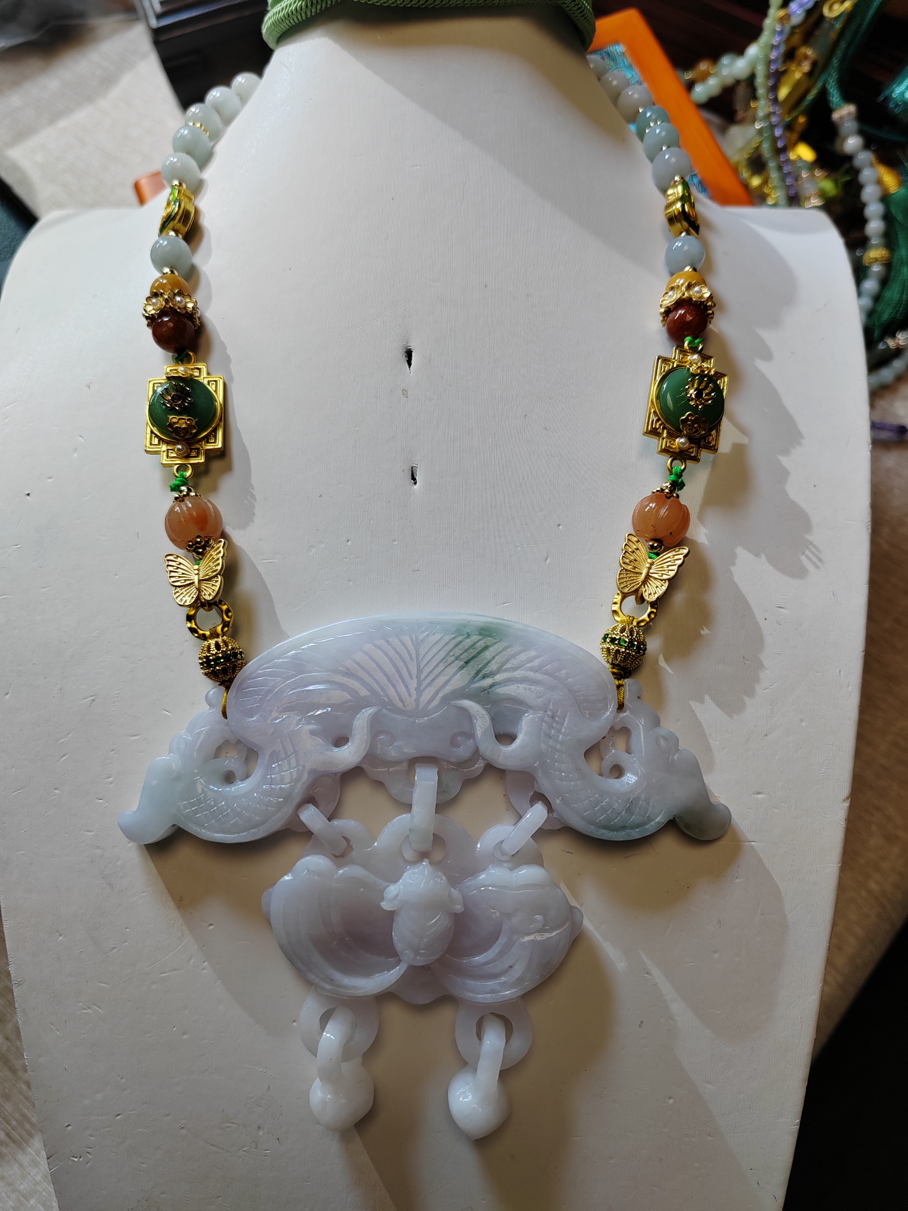 翡翠弓型弯弯套链吊坠