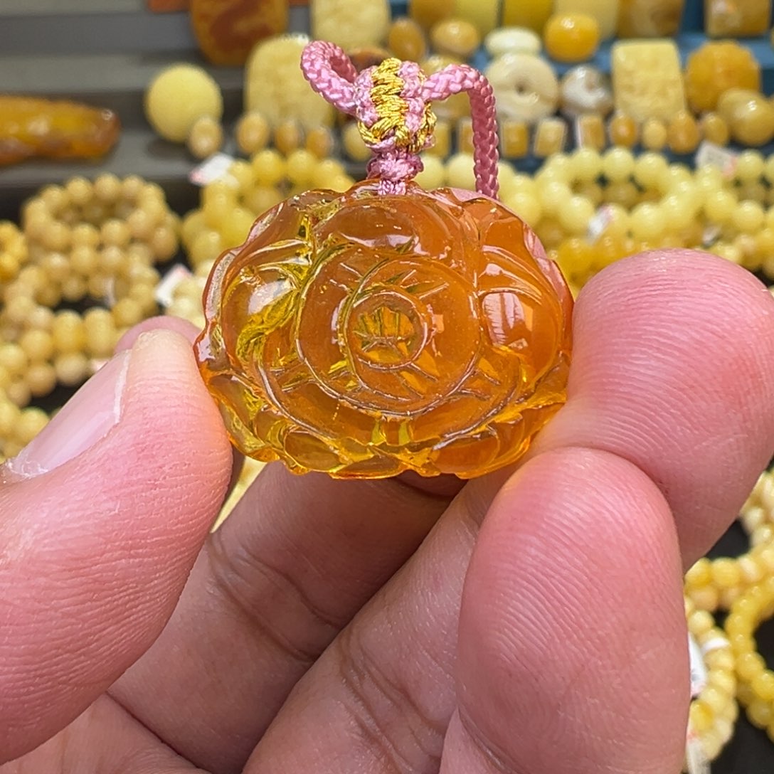 蜜蜡未镶嵌裸石3克