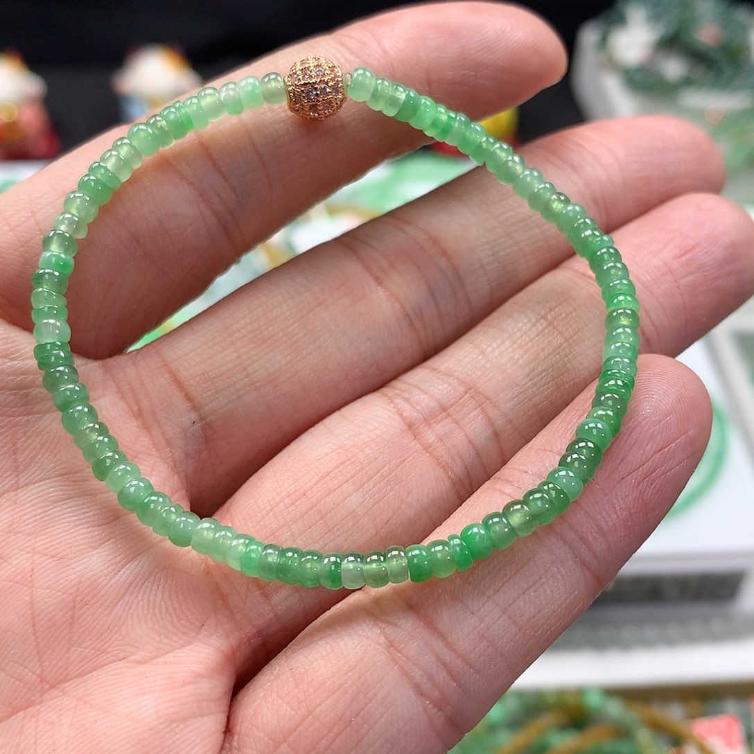 翡翠手链未镶嵌翡翠