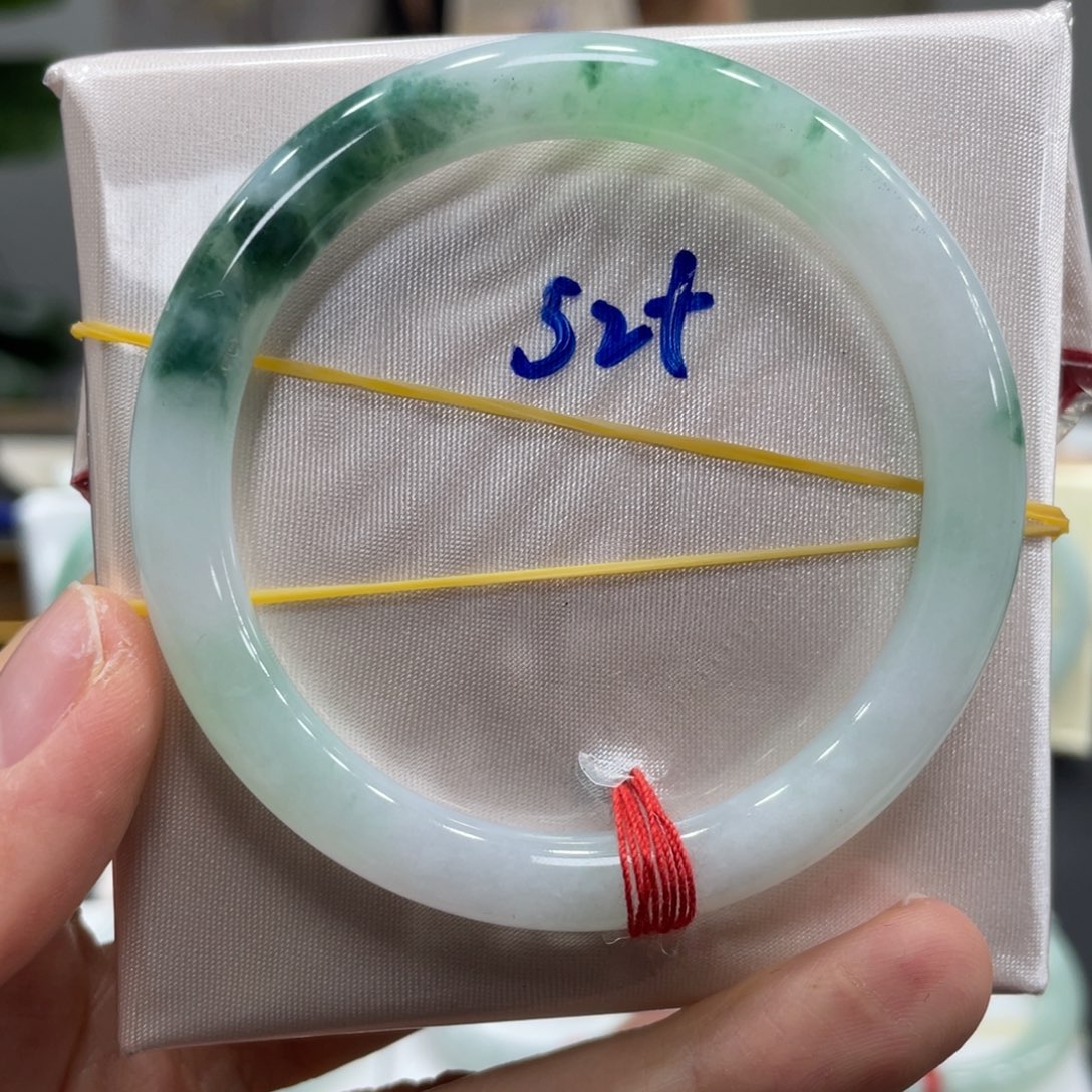 翡翠未镶嵌手镯翡翠