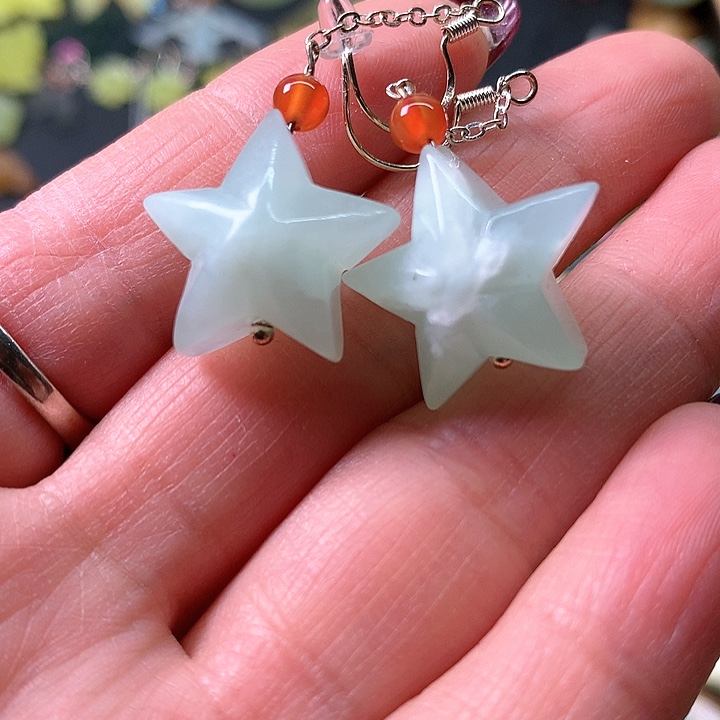 蛇纹石玉耳饰未镶嵌