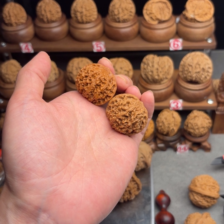 文玩核桃吊坠满天星