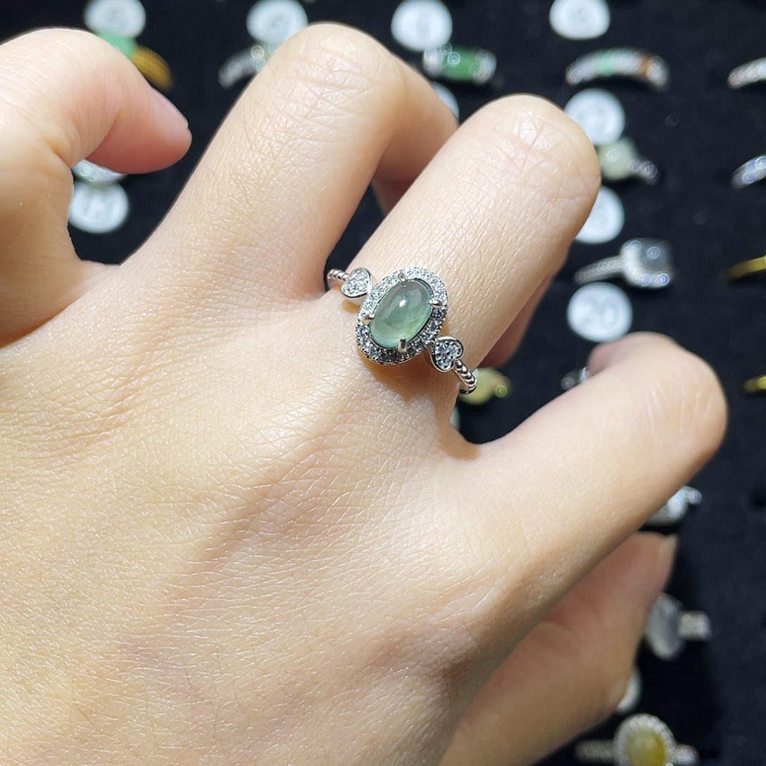 翡翠未镶嵌戒指戒指