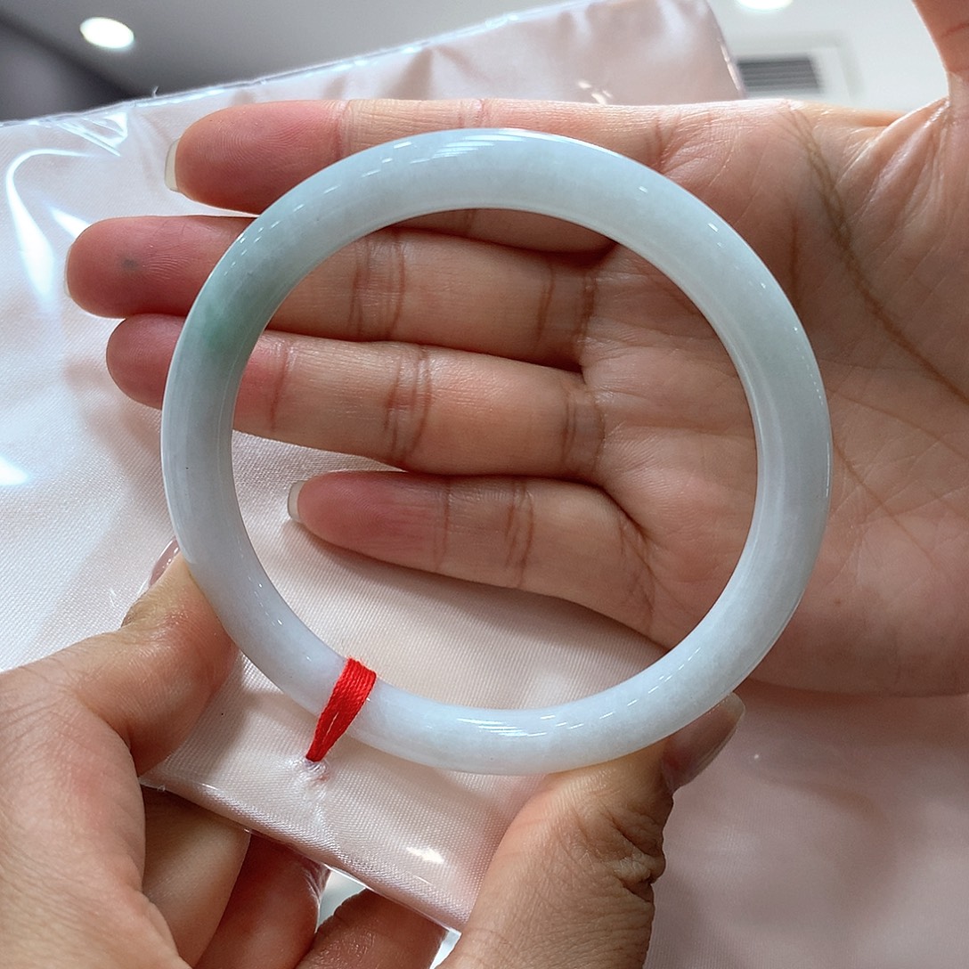 翡翠未镶嵌手镯买断