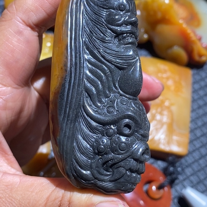 石英质玉（黄龙玉）未镶嵌挂件