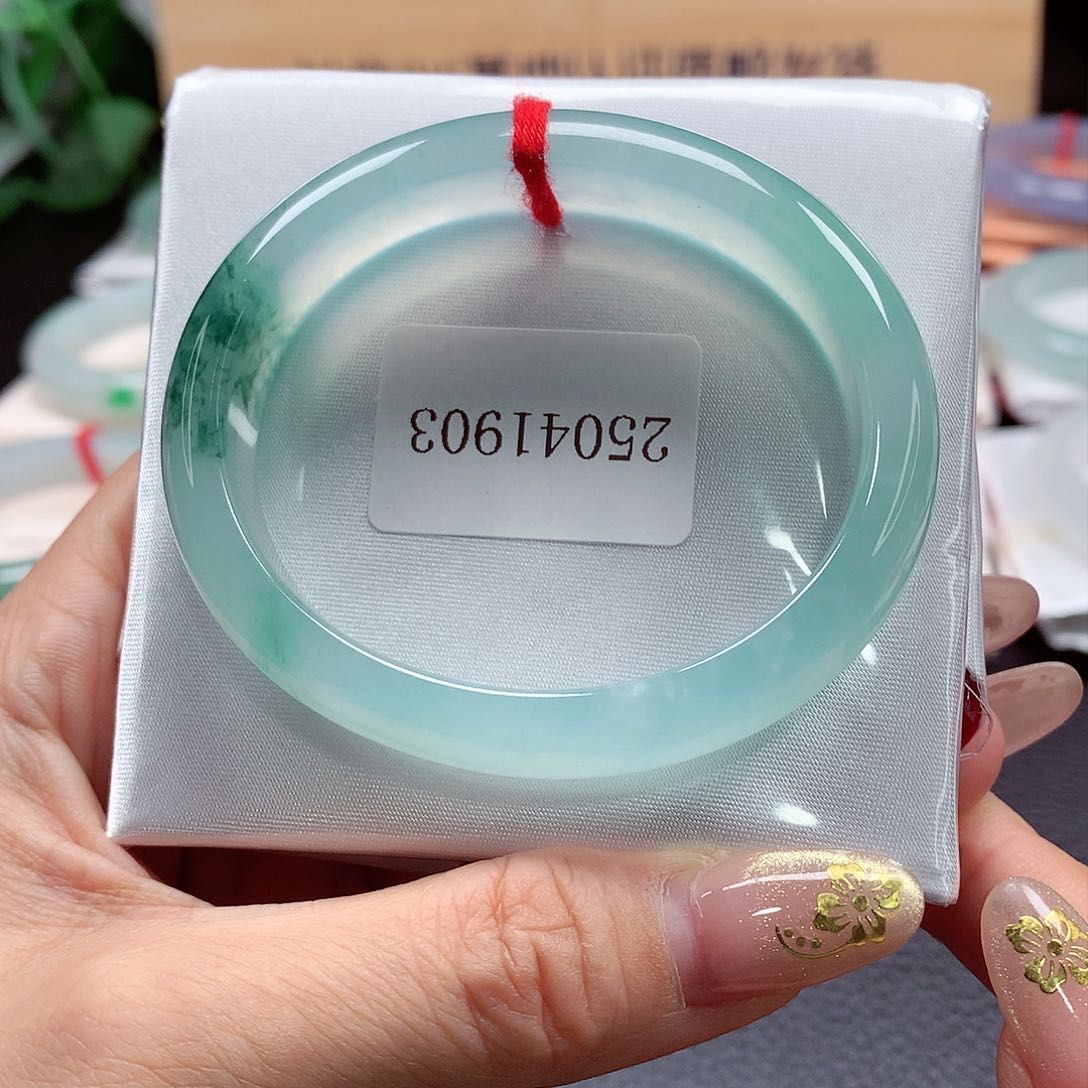 翡翠手镯（贵妃镯）未镶嵌118号，冰蓝钢，49到51正圈