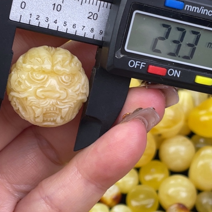 蜜蜡未镶嵌裸石微瑕6