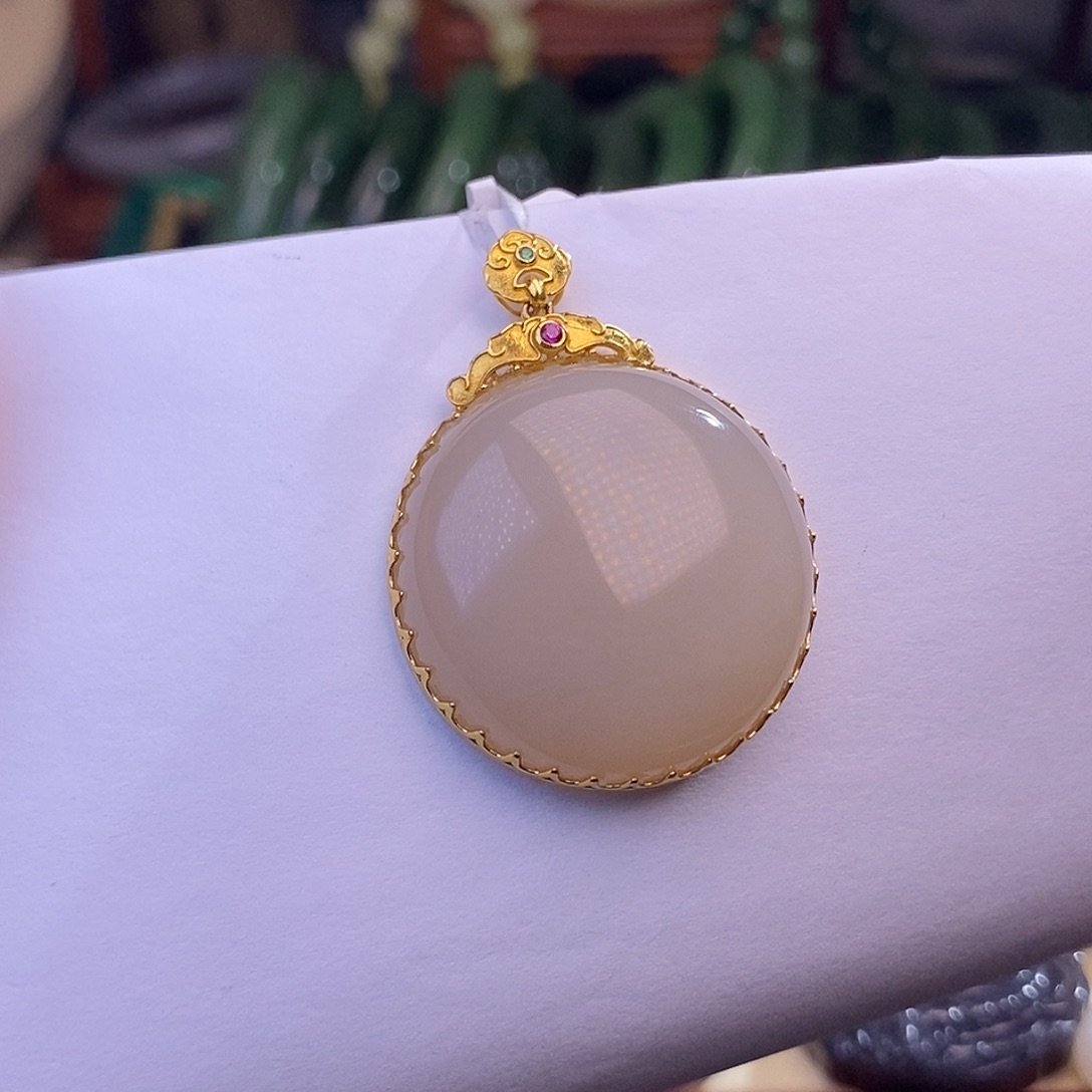 和田玉清货价金镶老料藕粉蛋面未镶嵌