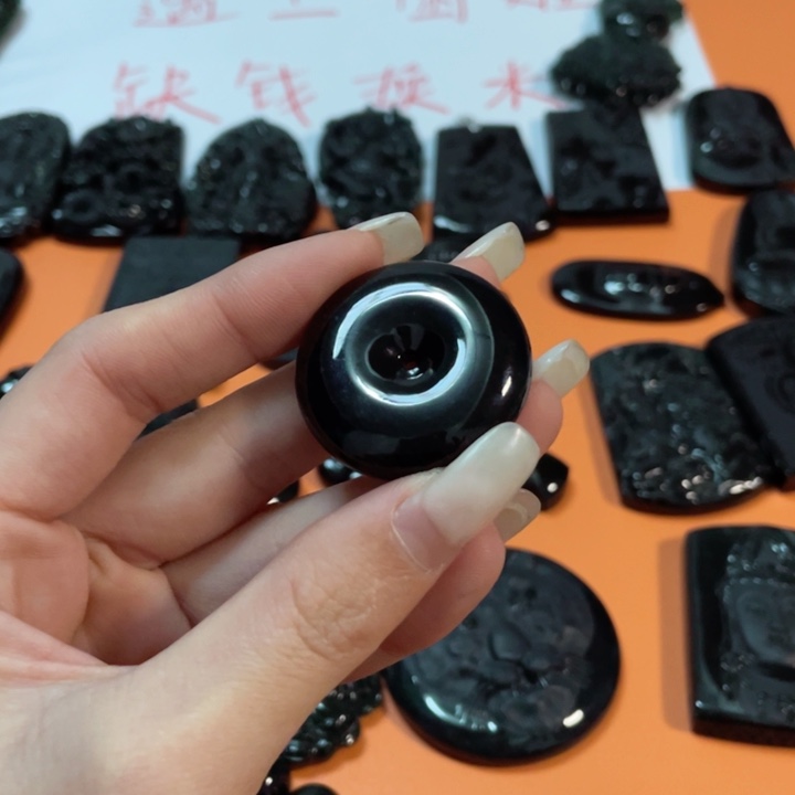 翡翠颈饰未镶嵌T***C翡翠吊坠