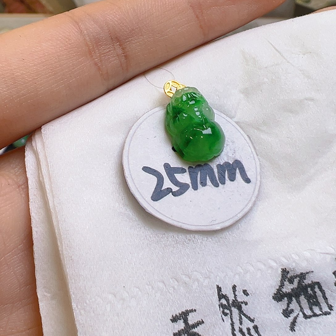 翡翠颈饰18K金镶嵌翡翠