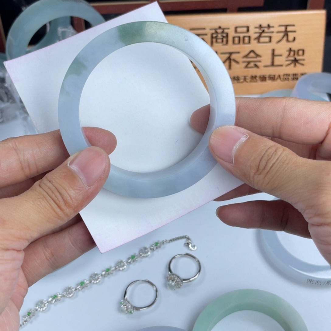 寻***鱼翡翠未镶嵌手镯56 57