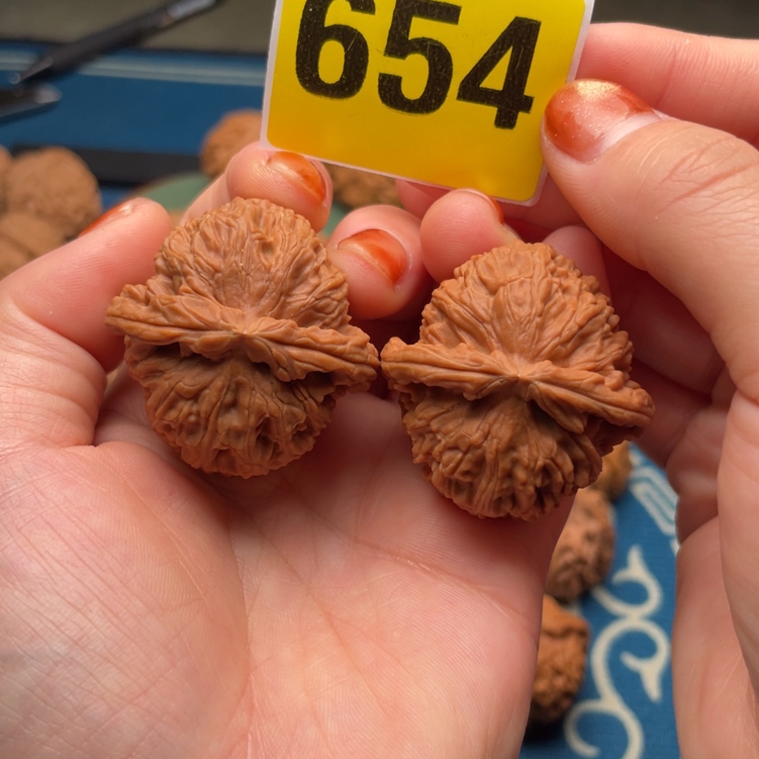 文玩核桃吊坠38全品粗筋白狮子（精品）654号