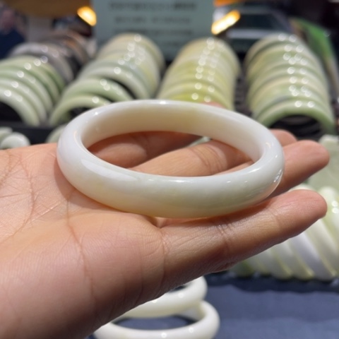 蓝田玉（蛇纹石化大理石玉）手镯未镶嵌