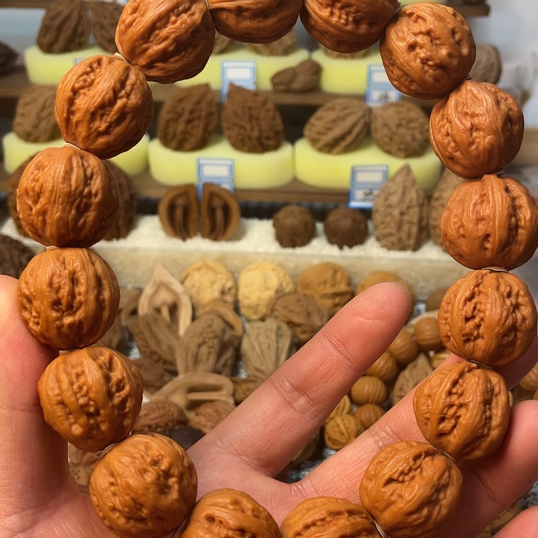 文玩核桃把件八棱大手持