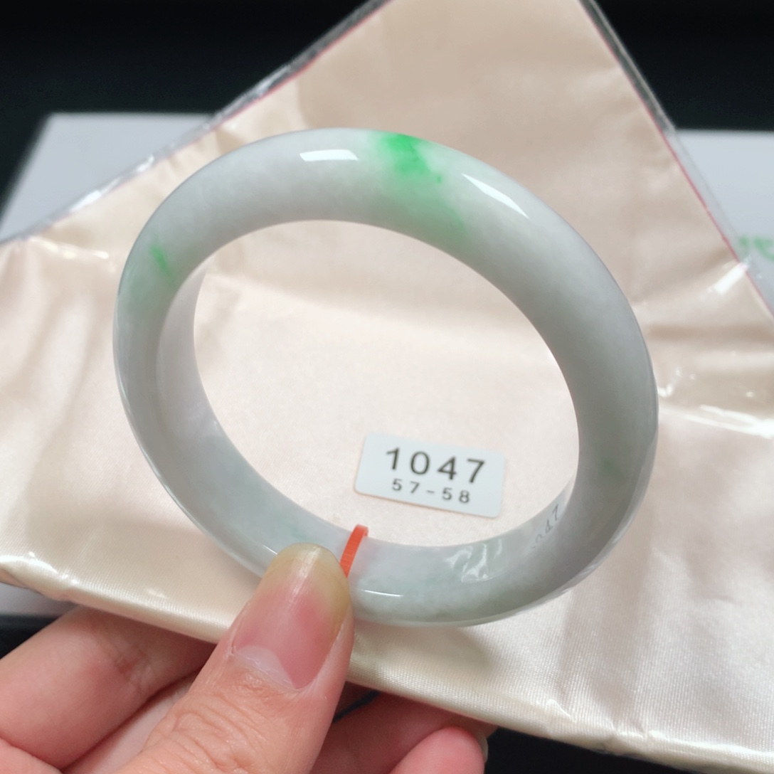 翡翠手镯未镶嵌编号1047