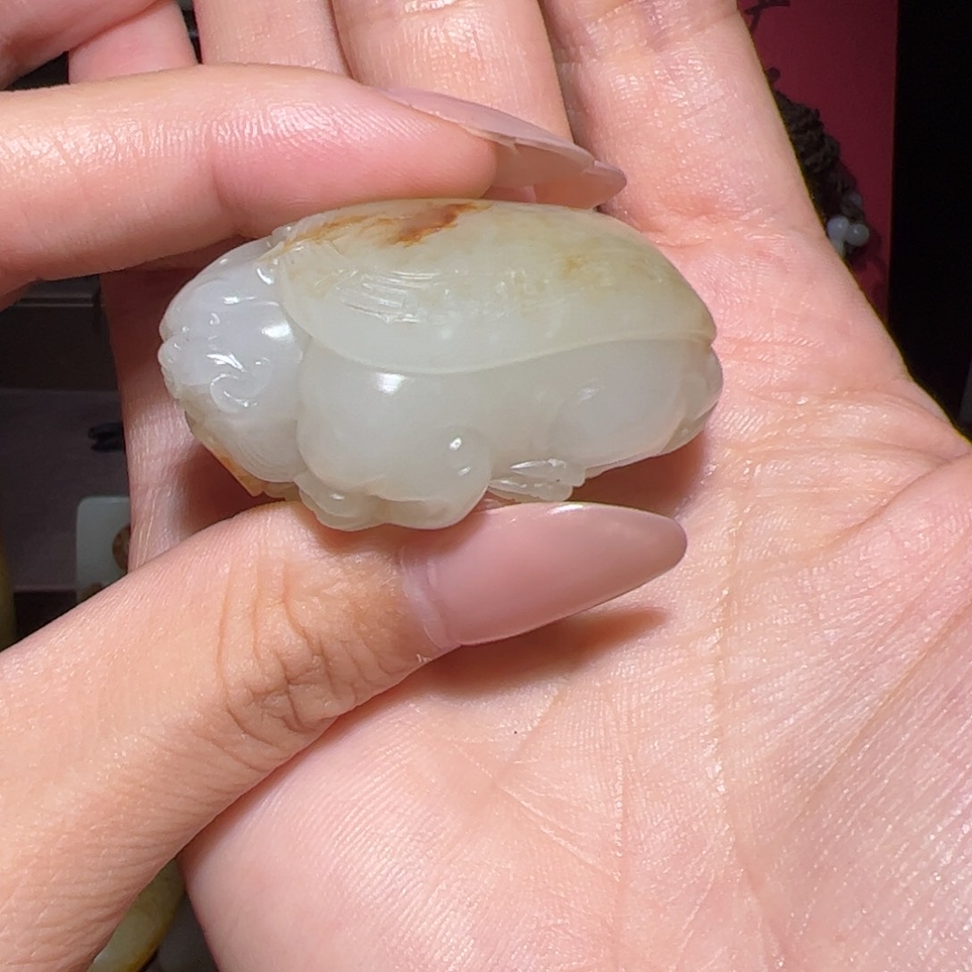 和田玉颈饰未镶嵌狗*